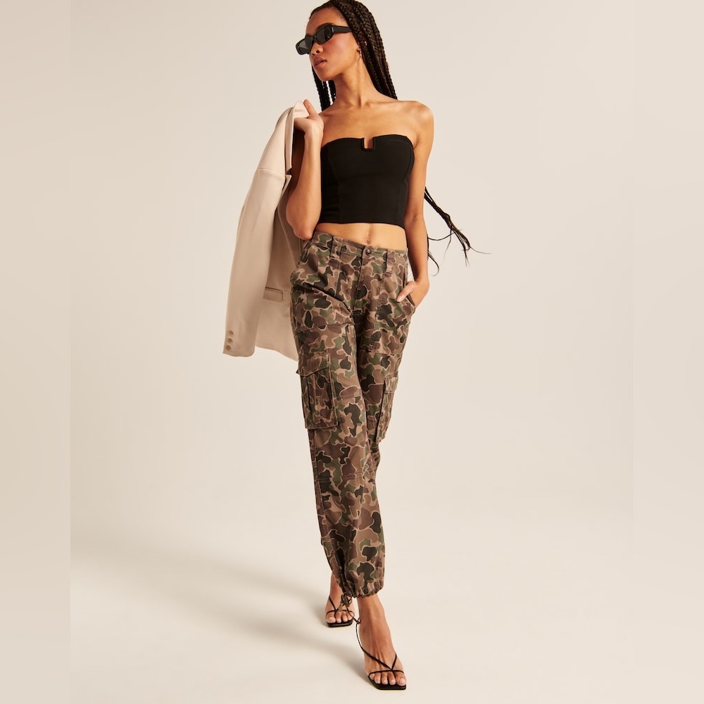 Abercrombie & Fitch baggy Camo pants SZ-M worn once